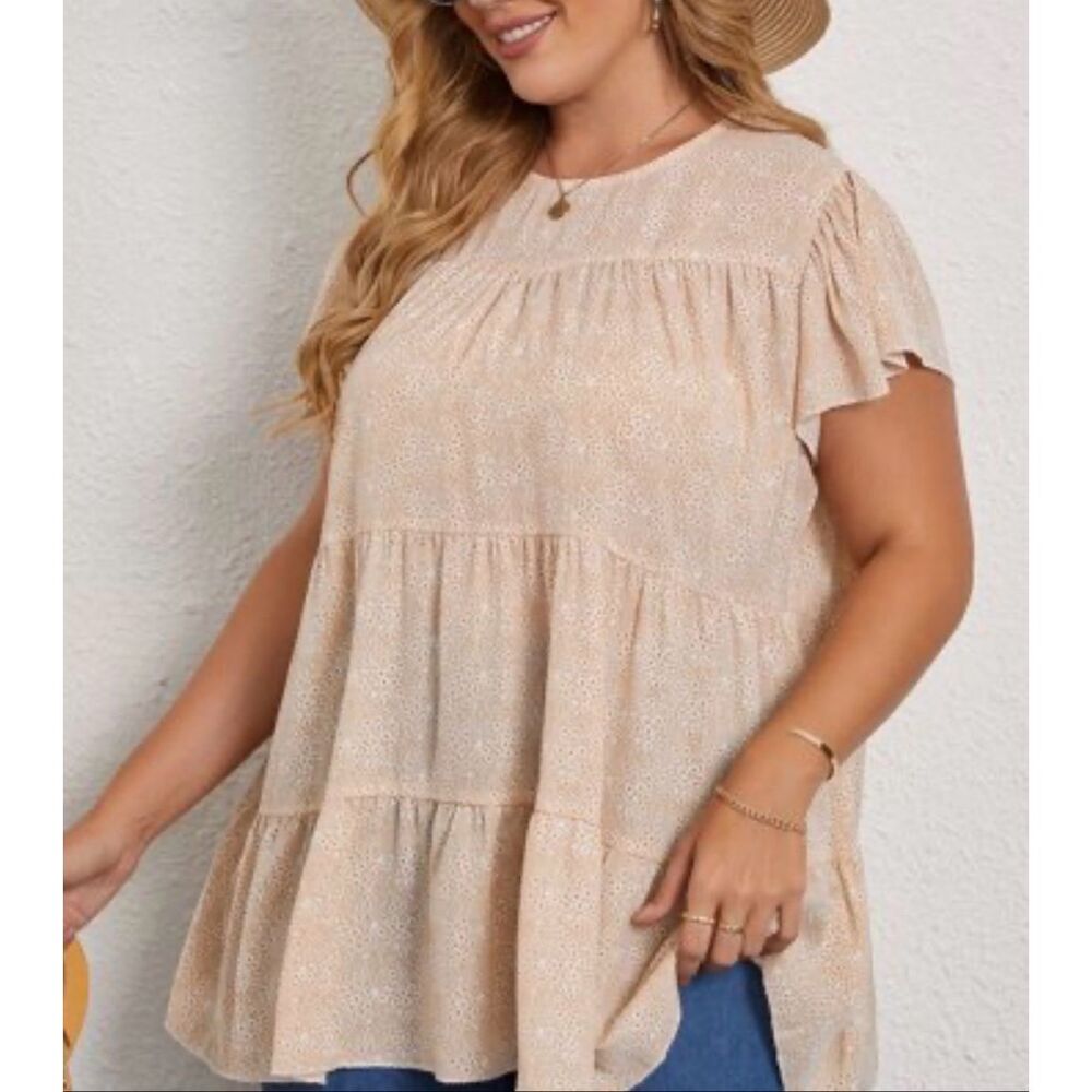 SHEIN Tiered Floral Top Women’s Size 4XL cream Tan Peach